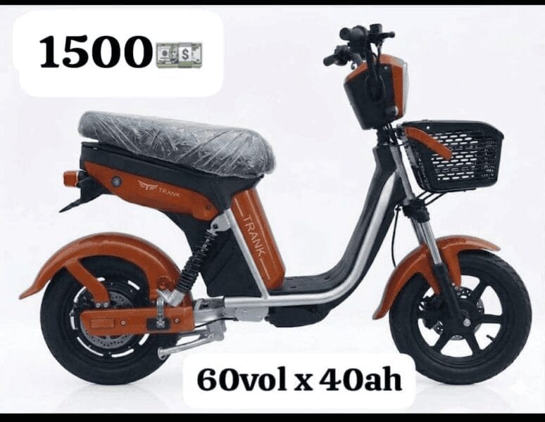 Motocicleta / Patineta Eléctrica Trank — Batería 60V 40Ah