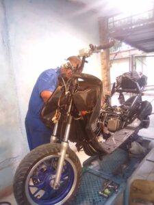 Mecánico de motos 4 tiempo (49, 125,150 CC) A DOMICILIO - 54658701