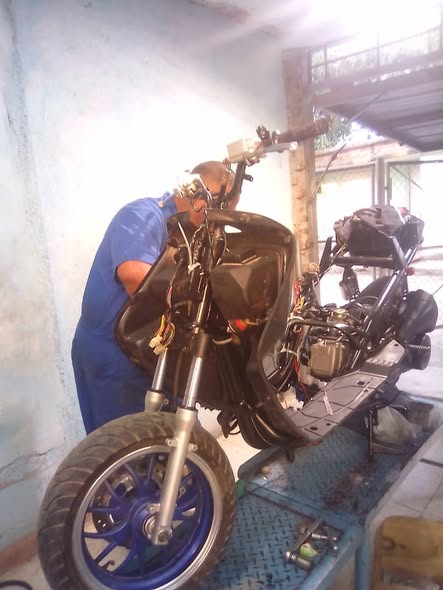 Mecánico de motos 4 tiempo (49, 125,150 CC) A DOMICILIO - 54658701