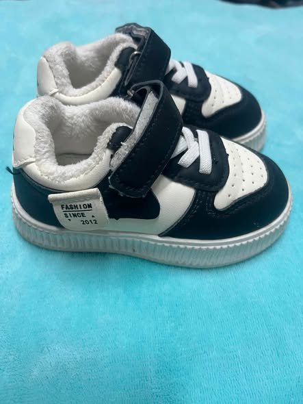 VENDO ROPA Y ZAPATICOS PARA NIÑOS - 59184977