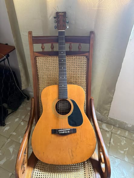 Guitarra acústica YAMAHA - 120 usd - 53316342