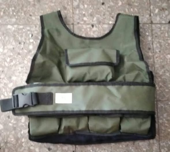 Vendo chaleco de entrenamiento de aprox 11 kg - 35 usd