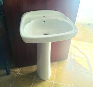 Lavamanos con su pedestal - 8000 CUP