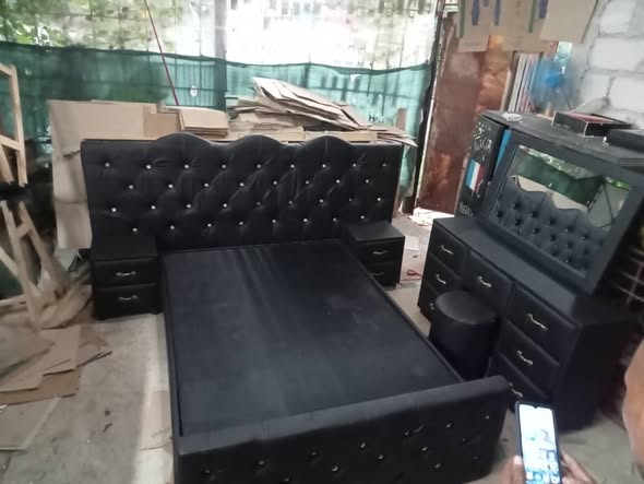 VENTA DE CAMAS Y MUEBLES TAPIZADOS - 53025668