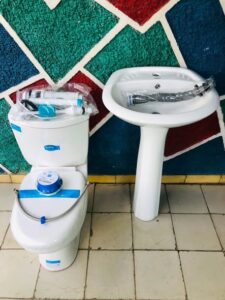 Todo para el baño - Losas😁 azulejos🫶 cintillos 🤩 cenefas 🥰 cementos. blanco. Cola y 🤗 juego de baño