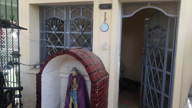 Se vende casa de 2 plantas, 3/4, en zona súper tranquila, San Miguel-6500 usd